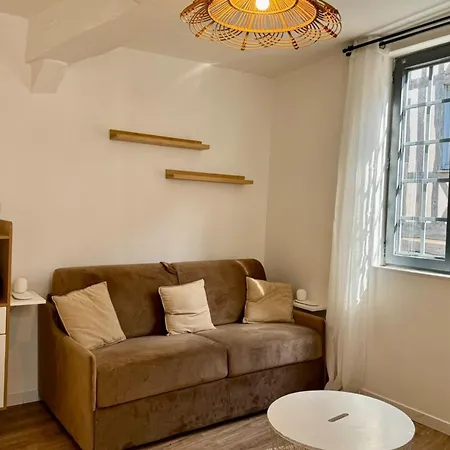 Elisa Contemporain Au Coeur De La