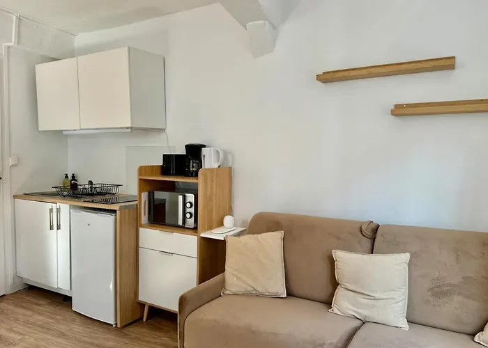 Elisa Contemporain Au Coeur De La